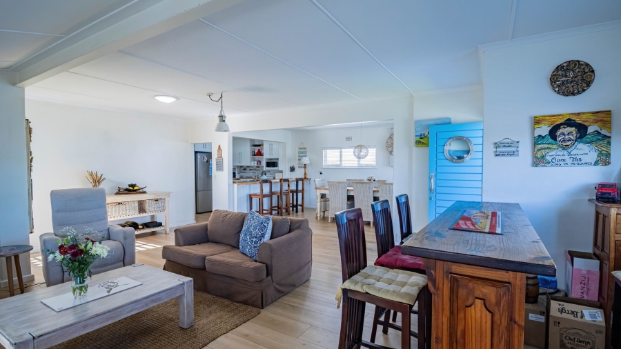 4 Bedroom Property for Sale in Yzerfontein Western Cape